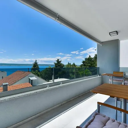 Modern Villa Futura Villa Maslenica