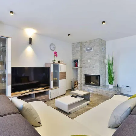 빌라 Modern Villa Futura *