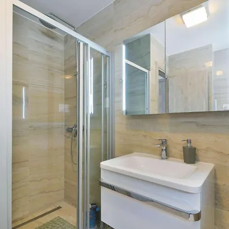 Modern Villa Futura